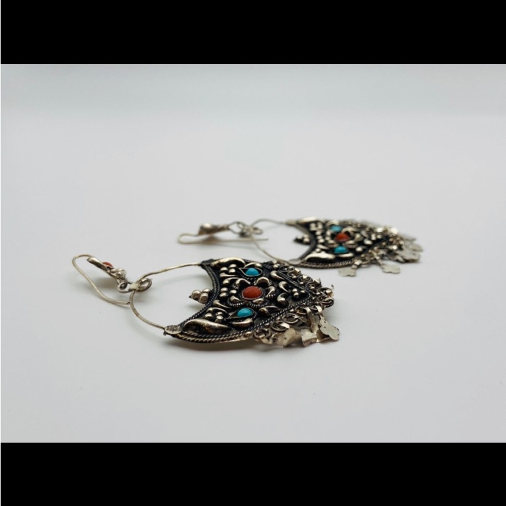 Sterling silver vintage,
Sahara turquoise and coral dangle earrings
925